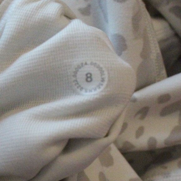 Lululemon Align Leggings - Chetah Print! Size 8 - Picture 6 of 6
